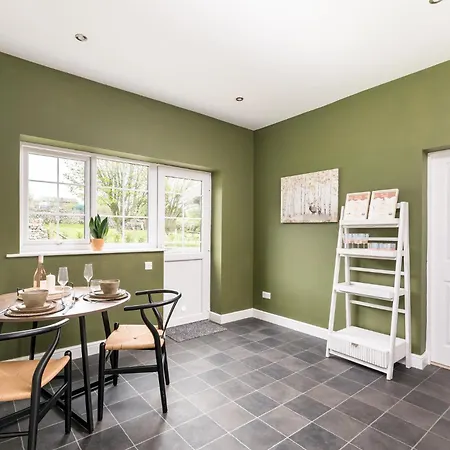 Holiday home Wellbeing Escape, 1-bed With Yoga *